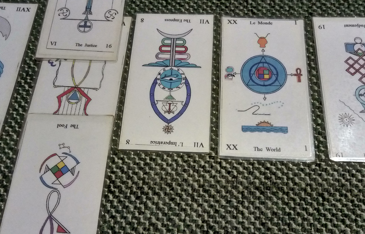 <span style="font-weight: bold;">Гадание на 5-6 вопросов или 60 мин гадания</span><br>